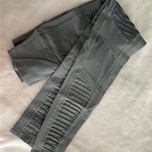 Alo yoga leggings